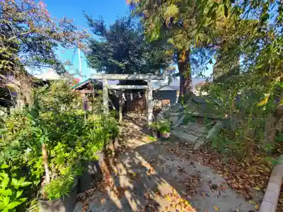 神武天皇遥拝殿の末社・摂社