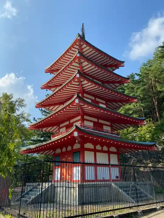 新倉富士浅間神社(山梨県)