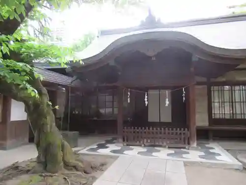 川口神社の本殿・本堂