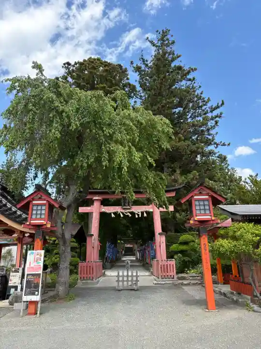 遠野郷八幡宮の{uncategorized: "未分類", other: "その他", undefined: "問題あり", building: "その他建物", grave: "お墓", sacred_gate: "鳥居", guardian: "狛犬", statue: "像", buddha: "仏像", history: "歴史", nature: "自然", garden: "庭園", animal: "動物", pagoda: "塔", temizu: "手水舎", mountain_gate: "山門・神門", sanctuary: "本殿・本堂", subordinate: "末社・摂社", art: "芸術", scenery: "景色", jizo: "地蔵", ema: "絵馬", goshuin: "御朱印", omikuji: "おみくじ", items: "授与品その他", amulet: "お守り", goshuincho: "御朱印帳", eats: "食事", festival: "お祭り", votive_dance: "神楽", shichigosan: "七五三参", wedding: "結婚式", experience: "体験その他", initially: "初詣", around: "周辺", anti_infection: "感染症対策"}
