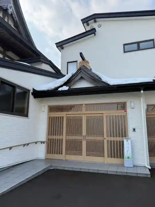 妙見寺の{uncategorized: "未分類", other: "その他", undefined: "問題あり", building: "その他建物", grave: "お墓", sacred_gate: "鳥居", guardian: "狛犬", statue: "像", buddha: "仏像", history: "歴史", nature: "自然", garden: "庭園", animal: "動物", pagoda: "塔", temizu: "手水舎", mountain_gate: "山門・神門", sanctuary: "本殿・本堂", subordinate: "末社・摂社", art: "芸術", scenery: "景色", jizo: "地蔵", ema: "絵馬", goshuin: "御朱印", omikuji: "おみくじ", items: "授与品その他", amulet: "お守り", goshuincho: "御朱印帳", eats: "食事", festival: "お祭り", votive_dance: "神楽", shichigosan: "七五三参", wedding: "結婚式", experience: "体験その他", initially: "初詣", around: "周辺", anti_infection: "感染症対策"}