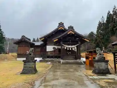 居多神社の本殿・本堂