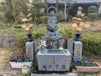 南蔵院の手水舎