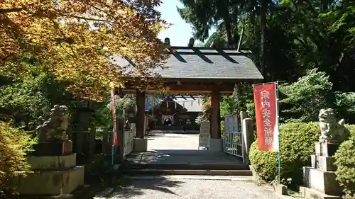 神明社の山門