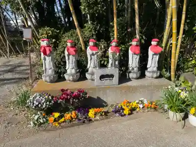 中台寺の{uncategorized: "未分類", other: "その他", undefined: "問題あり", building: "その他建物", grave: "お墓", sacred_gate: "鳥居", guardian: "狛犬", statue: "像", buddha: "仏像", history: "歴史", nature: "自然", garden: "庭園", animal: "動物", pagoda: "塔", temizu: "手水舎", mountain_gate: "山門・神門", sanctuary: "本殿・本堂", subordinate: "末社・摂社", art: "芸術", scenery: "景色", jizo: "地蔵", ema: "絵馬", goshuin: "御朱印", omikuji: "おみくじ", items: "授与品その他", amulet: "お守り", goshuincho: "御朱印帳", eats: "食事", festival: "お祭り", votive_dance: "神楽", shichigosan: "七五三参", wedding: "結婚式", experience: "体験その他", initially: "初詣", around: "周辺", anti_infection: "感染症対策"}