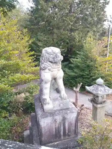 鶴崎神社の狛犬