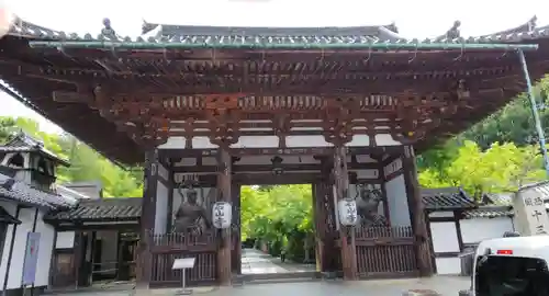 石山寺の山門・神門