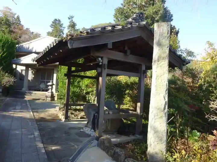 龍泉寺の手水舎
