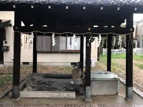 許波多神社（小幡東中鎮座）の手水舎