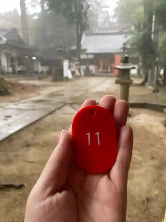 日吉神社の{uncategorized: "未分類", other: "その他", undefined: "問題あり", building: "その他建物", grave: "お墓", sacred_gate: "鳥居", guardian: "狛犬", statue: "像", buddha: "仏像", history: "歴史", nature: "自然", garden: "庭園", animal: "動物", pagoda: "塔", temizu: "手水舎", mountain_gate: "山門・神門", sanctuary: "本殿・本堂", subordinate: "末社・摂社", art: "芸術", scenery: "景色", jizo: "地蔵", ema: "絵馬", goshuin: "御朱印", omikuji: "おみくじ", items: "授与品その他", amulet: "お守り", goshuincho: "御朱印帳", eats: "食事", festival: "お祭り", votive_dance: "神楽", shichigosan: "七五三参", wedding: "結婚式", experience: "体験その他", initially: "初詣", around: "周辺", anti_infection: "感染症対策"}