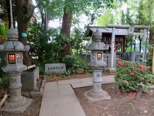 市谷亀岡八幡宮の末社