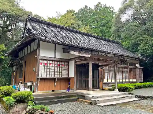 闇見神社の建物その他