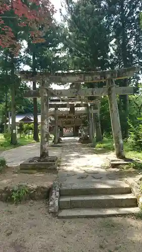 愛敬院の鳥居