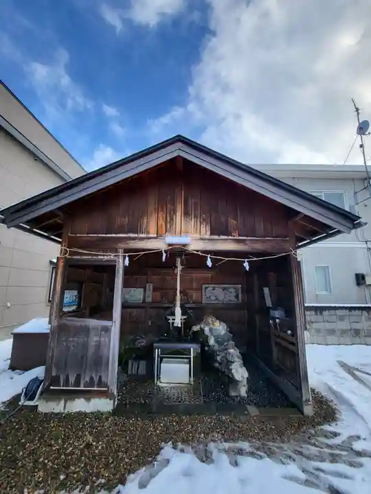 胸肩神社(青森県)
