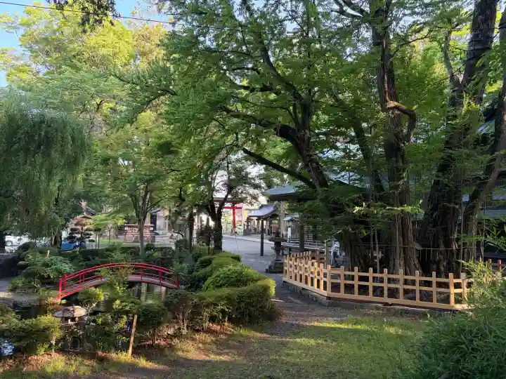 小室浅間神社の{uncategorized: "未分類", other: "その他", undefined: "問題あり", building: "その他建物", grave: "お墓", sacred_gate: "鳥居", guardian: "狛犬", statue: "像", buddha: "仏像", history: "歴史", nature: "自然", garden: "庭園", animal: "動物", pagoda: "塔", temizu: "手水舎", mountain_gate: "山門・神門", sanctuary: "本殿・本堂", subordinate: "末社・摂社", art: "芸術", scenery: "景色", jizo: "地蔵", ema: "絵馬", goshuin: "御朱印", omikuji: "おみくじ", items: "授与品その他", amulet: "お守り", goshuincho: "御朱印帳", eats: "食事", festival: "お祭り", votive_dance: "神楽", shichigosan: "七五三参", wedding: "結婚式", experience: "体験その他", initially: "初詣", around: "周辺", anti_infection: "感染症対策"}