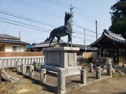 石刀神社の像