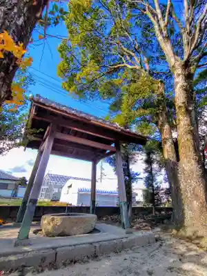 八劔社(上祖父江)の手水舎