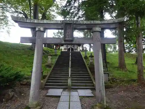 鶴ケ城稲荷神社の鳥居