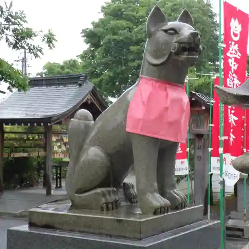 越中稲荷神社の狛犬