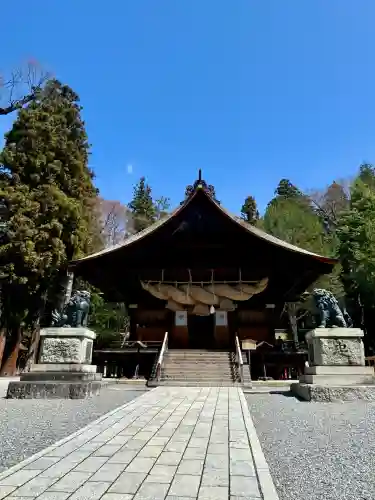 諏訪大社下社秋宮の{uncategorized: "未分類", other: "その他", undefined: "問題あり", building: "その他建物", grave: "お墓", sacred_gate: "鳥居", guardian: "狛犬", statue: "像", buddha: "仏像", history: "歴史", nature: "自然", garden: "庭園", animal: "動物", pagoda: "塔", temizu: "手水舎", mountain_gate: "山門・神門", sanctuary: "本殿・本堂", subordinate: "末社・摂社", art: "芸術", scenery: "景色", jizo: "地蔵", ema: "絵馬", goshuin: "御朱印", omikuji: "おみくじ", items: "授与品その他", amulet: "お守り", goshuincho: "御朱印帳", eats: "食事", festival: "お祭り", votive_dance: "神楽", shichigosan: "七五三参", wedding: "結婚式", experience: "体験その他", initially: "初詣", around: "周辺", anti_infection: "感染症対策"}