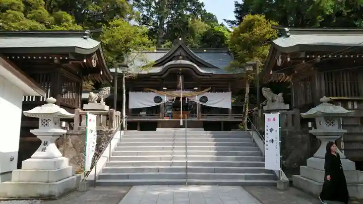 西寒多神社の本殿・本堂