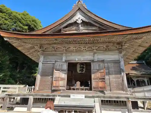氣多大社の{uncategorized: "未分類", other: "その他", undefined: "問題あり", building: "その他建物", grave: "お墓", sacred_gate: "鳥居", guardian: "狛犬", statue: "像", buddha: "仏像", history: "歴史", nature: "自然", garden: "庭園", animal: "動物", pagoda: "塔", temizu: "手水舎", mountain_gate: "山門・神門", sanctuary: "本殿・本堂", subordinate: "末社・摂社", art: "芸術", scenery: "景色", jizo: "地蔵", ema: "絵馬", goshuin: "御朱印", omikuji: "おみくじ", items: "授与品その他", amulet: "お守り", goshuincho: "御朱印帳", eats: "食事", festival: "お祭り", votive_dance: "神楽", shichigosan: "七五三参", wedding: "結婚式", experience: "体験その他", initially: "初詣", around: "周辺", anti_infection: "感染症対策"}