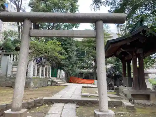 根津神社の鳥居