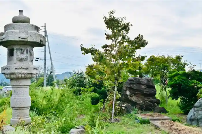 石動神社の建物その他