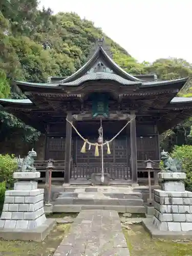 平潟八幡神社の{uncategorized: "未分類", other: "その他", undefined: "問題あり", building: "その他建物", grave: "お墓", sacred_gate: "鳥居", guardian: "狛犬", statue: "像", buddha: "仏像", history: "歴史", nature: "自然", garden: "庭園", animal: "動物", pagoda: "塔", temizu: "手水舎", mountain_gate: "山門・神門", sanctuary: "本殿・本堂", subordinate: "末社・摂社", art: "芸術", scenery: "景色", jizo: "地蔵", ema: "絵馬", goshuin: "御朱印", omikuji: "おみくじ", items: "授与品その他", amulet: "お守り", goshuincho: "御朱印帳", eats: "食事", festival: "お祭り", votive_dance: "神楽", shichigosan: "七五三参", wedding: "結婚式", experience: "体験その他", initially: "初詣", around: "周辺", anti_infection: "感染症対策"}