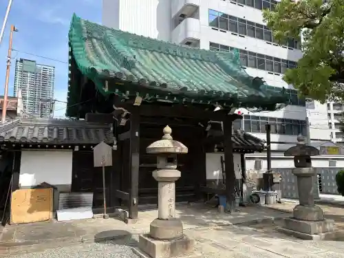 浜本山　源光寺の{uncategorized: "未分類", other: "その他", undefined: "問題あり", building: "その他建物", grave: "お墓", sacred_gate: "鳥居", guardian: "狛犬", statue: "像", buddha: "仏像", history: "歴史", nature: "自然", garden: "庭園", animal: "動物", pagoda: "塔", temizu: "手水舎", mountain_gate: "山門・神門", sanctuary: "本殿・本堂", subordinate: "末社・摂社", art: "芸術", scenery: "景色", jizo: "地蔵", ema: "絵馬", goshuin: "御朱印", omikuji: "おみくじ", items: "授与品その他", amulet: "お守り", goshuincho: "御朱印帳", eats: "食事", festival: "お祭り", votive_dance: "神楽", shichigosan: "七五三参", wedding: "結婚式", experience: "体験その他", initially: "初詣", around: "周辺", anti_infection: "感染症対策"}