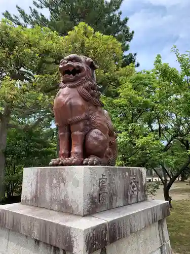 白山神社の狛犬