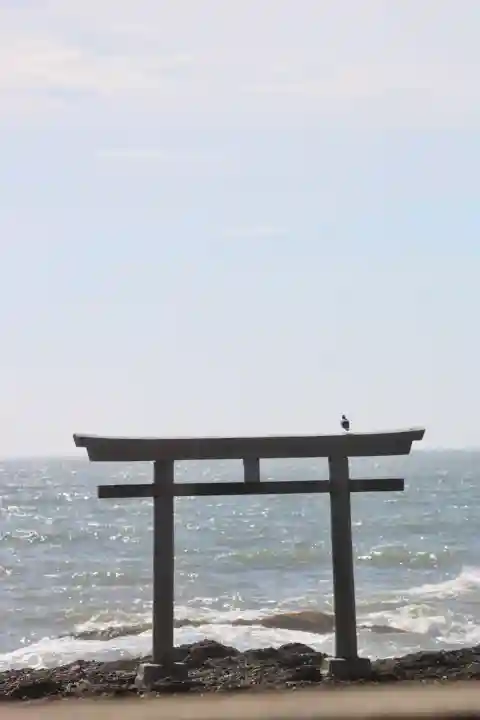 大洗磯前神社の{uncategorized: "未分類", other: "その他", undefined: "問題あり", building: "その他建物", grave: "お墓", sacred_gate: "鳥居", guardian: "狛犬", statue: "像", buddha: "仏像", history: "歴史", nature: "自然", garden: "庭園", animal: "動物", pagoda: "塔", temizu: "手水舎", mountain_gate: "山門・神門", sanctuary: "本殿・本堂", subordinate: "末社・摂社", art: "芸術", scenery: "景色", jizo: "地蔵", ema: "絵馬", goshuin: "御朱印", omikuji: "おみくじ", items: "授与品その他", amulet: "お守り", goshuincho: "御朱印帳", eats: "食事", festival: "お祭り", votive_dance: "神楽", shichigosan: "七五三参", wedding: "結婚式", experience: "体験その他", initially: "初詣", around: "周辺", anti_infection: "感染症対策"}