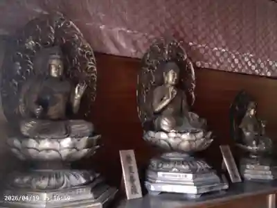 神門寺の{uncategorized: "未分類", other: "その他", undefined: "問題あり", building: "その他建物", grave: "お墓", sacred_gate: "鳥居", guardian: "狛犬", statue: "像", buddha: "仏像", history: "歴史", nature: "自然", garden: "庭園", animal: "動物", pagoda: "塔", temizu: "手水舎", mountain_gate: "山門・神門", sanctuary: "本殿・本堂", subordinate: "末社・摂社", art: "芸術", scenery: "景色", jizo: "地蔵", ema: "絵馬", goshuin: "御朱印", omikuji: "おみくじ", items: "授与品その他", amulet: "お守り", goshuincho: "御朱印帳", eats: "食事", festival: "お祭り", votive_dance: "神楽", shichigosan: "七五三参", wedding: "結婚式", experience: "体験その他", initially: "初詣", around: "周辺", anti_infection: "感染症対策"}