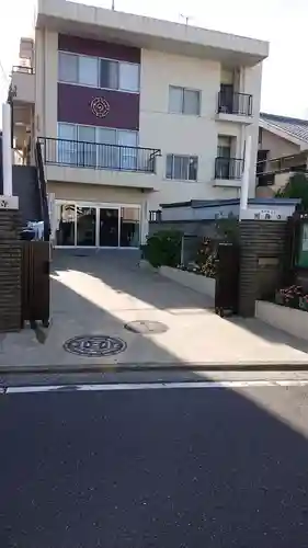 照隆寺の本殿・本堂