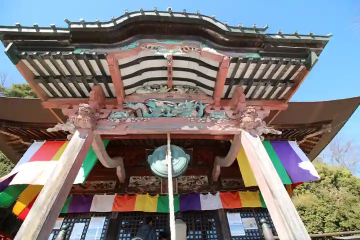 埼玉厄除け開運大師・龍泉寺(切り絵御朱印発祥の寺)の本殿・本堂