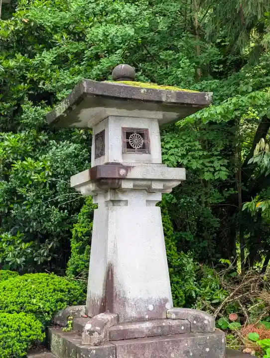 白山比咩神社の{uncategorized: "未分類", other: "その他", undefined: "問題あり", building: "その他建物", grave: "お墓", sacred_gate: "鳥居", guardian: "狛犬", statue: "像", buddha: "仏像", history: "歴史", nature: "自然", garden: "庭園", animal: "動物", pagoda: "塔", temizu: "手水舎", mountain_gate: "山門・神門", sanctuary: "本殿・本堂", subordinate: "末社・摂社", art: "芸術", scenery: "景色", jizo: "地蔵", ema: "絵馬", goshuin: "御朱印", omikuji: "おみくじ", items: "授与品その他", amulet: "お守り", goshuincho: "御朱印帳", eats: "食事", festival: "お祭り", votive_dance: "神楽", shichigosan: "七五三参", wedding: "結婚式", experience: "体験その他", initially: "初詣", around: "周辺", anti_infection: "感染症対策"}
