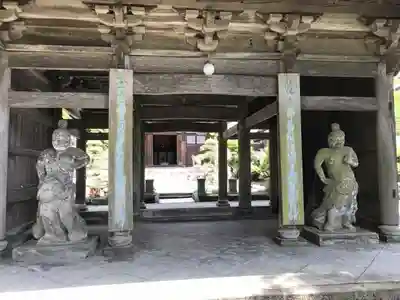 泉福寺の山門・神門