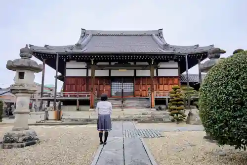 覚成寺の本殿・本堂