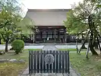 浄興寺の本殿・本堂