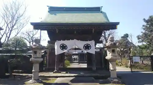 西光寺の山門