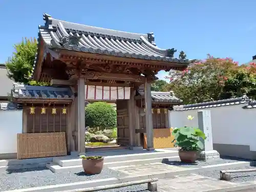 歓喜院の山門・神門