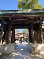 寒川神社の山門・神門