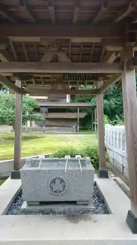 女代神社の手水舎