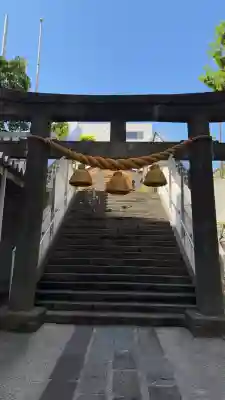 高輪神社の{uncategorized: "未分類", other: "その他", undefined: "問題あり", building: "その他建物", grave: "お墓", sacred_gate: "鳥居", guardian: "狛犬", statue: "像", buddha: "仏像", history: "歴史", nature: "自然", garden: "庭園", animal: "動物", pagoda: "塔", temizu: "手水舎", mountain_gate: "山門・神門", sanctuary: "本殿・本堂", subordinate: "末社・摂社", art: "芸術", scenery: "景色", jizo: "地蔵", ema: "絵馬", goshuin: "御朱印", omikuji: "おみくじ", items: "授与品その他", amulet: "お守り", goshuincho: "御朱印帳", eats: "食事", festival: "お祭り", votive_dance: "神楽", shichigosan: "七五三参", wedding: "結婚式", experience: "体験その他", initially: "初詣", around: "周辺", anti_infection: "感染症対策"}
