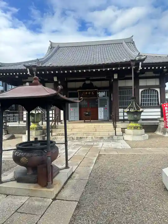 長全寺の本殿・本堂