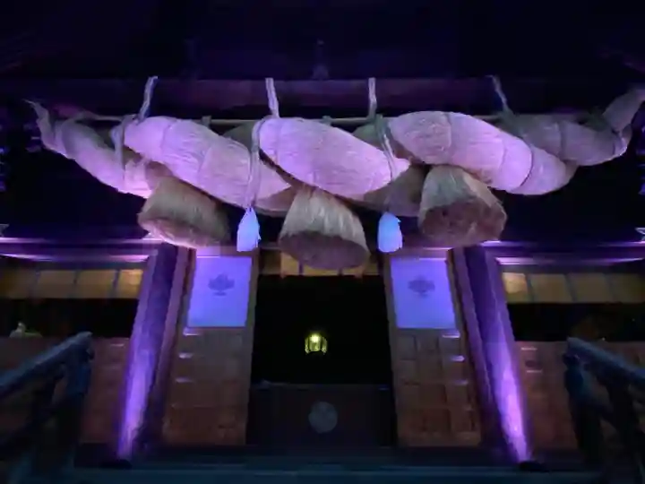 諏訪大社下社秋宮の本殿・本堂