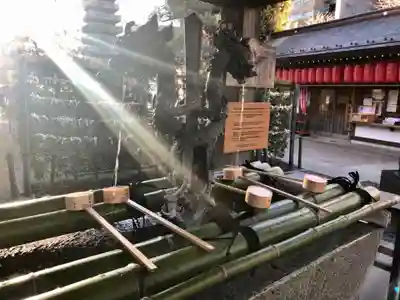 豊川稲荷東京別院の手水舎