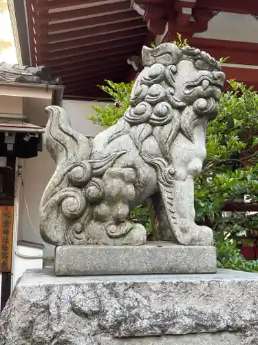 秋葉神社の狛犬