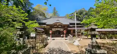 宮川熊野神社の{uncategorized: "未分類", other: "その他", undefined: "問題あり", building: "その他建物", grave: "お墓", sacred_gate: "鳥居", guardian: "狛犬", statue: "像", buddha: "仏像", history: "歴史", nature: "自然", garden: "庭園", animal: "動物", pagoda: "塔", temizu: "手水舎", mountain_gate: "山門・神門", sanctuary: "本殿・本堂", subordinate: "末社・摂社", art: "芸術", scenery: "景色", jizo: "地蔵", ema: "絵馬", goshuin: "御朱印", omikuji: "おみくじ", items: "授与品その他", amulet: "お守り", goshuincho: "御朱印帳", eats: "食事", festival: "お祭り", votive_dance: "神楽", shichigosan: "七五三参", wedding: "結婚式", experience: "体験その他", initially: "初詣", around: "周辺", anti_infection: "感染症対策"}