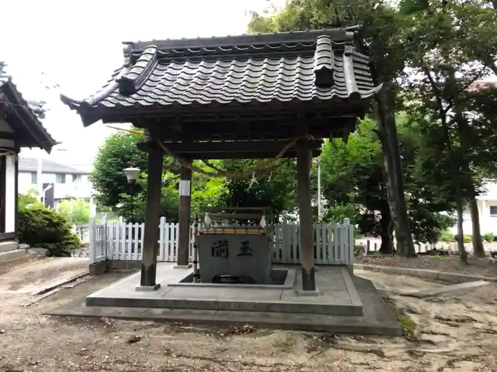 七所神社の手水舎